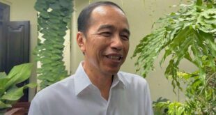 Wajah Jokowi yang Berubah: Rocky Gerung Tak Setuju Soal Alergi Kulit, Ungkapkan Penyebab Lain Ketegangan Psikologi